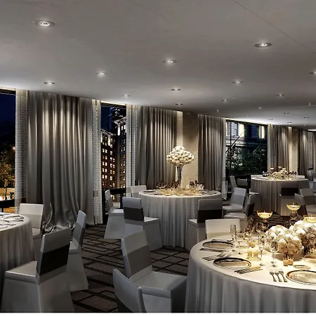 Thompson Chicago, By Hyatt Chicago
