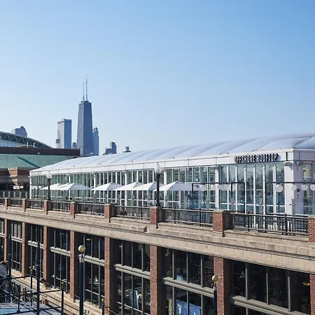 Sable At Navy Pier Chicago, Curio Collection By Hilton Chicago
