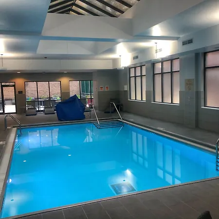 Hampton & Chicago-downtown 3*