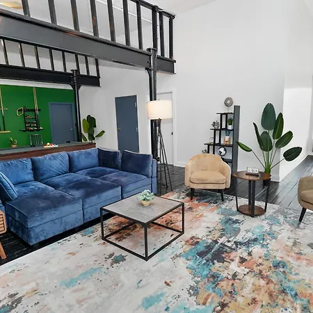 Apartment Luxury 5br South Loop With Pool Table And Optional Parking Near Mccormick Place, Field Museum And Soldier Field *