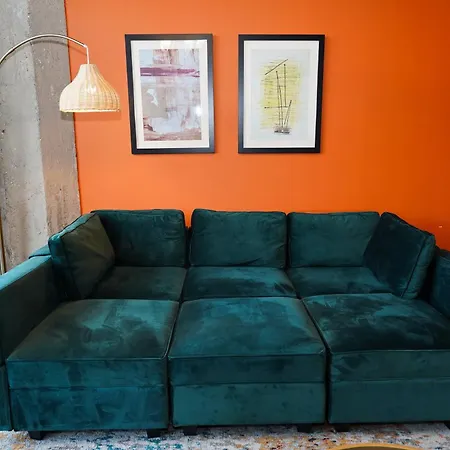 Spacious 2br On Michigan Ave With Private Patio, Optional Parking & Gym Near Mccormick Convention Center, Soldier Field And Grant Park * Chicago