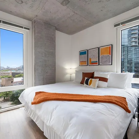 Hotel Brand New 4br In Heart Of Chicago