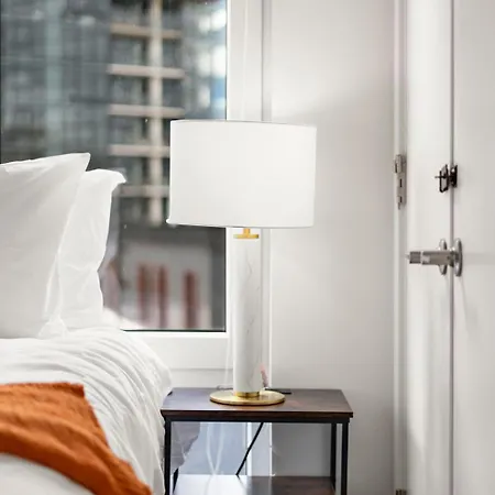 Brand New 4br In Heart Of Hotel