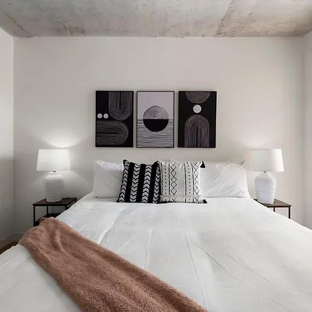 Brand New 4br In Heart Of