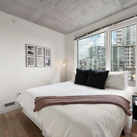 Brand New 4br In Heart Of Hotel