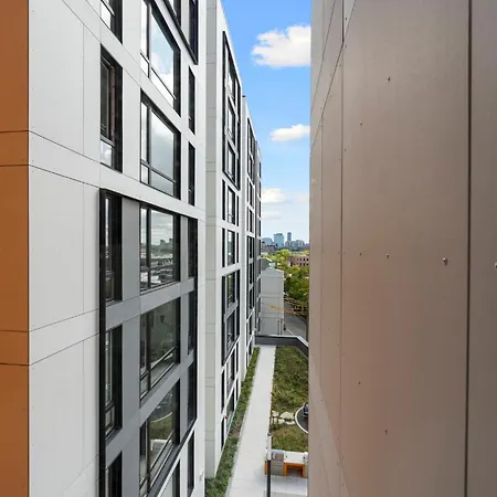 Hotel Brand New 4br In Heart Of Chicago