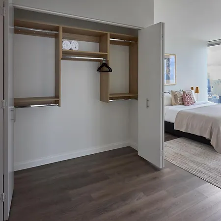 Lux Apts With Views And Amenities * Chicago
