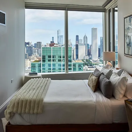 Lux Apts With Views And Amenities Apartment