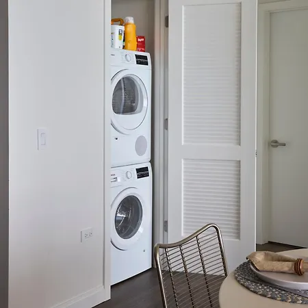 Apartment Lux Apts With Views And Amenities