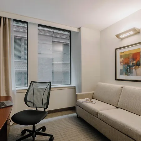 Hotel Loop 4*