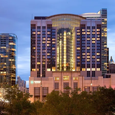 Embassy By Hilton Downtown Magnificent Mile 4*