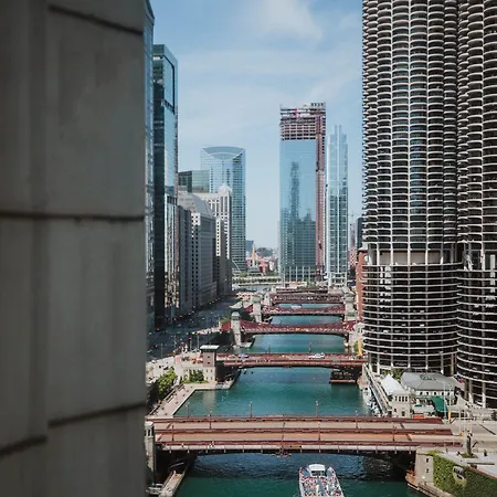 Club Quarters Wacker At Michigan, Hotel