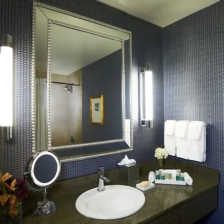 Hotel Kinzie 4*