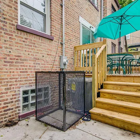 2 Mi To South Shore Beach: Urban Retreat W/ Yard * Chicago