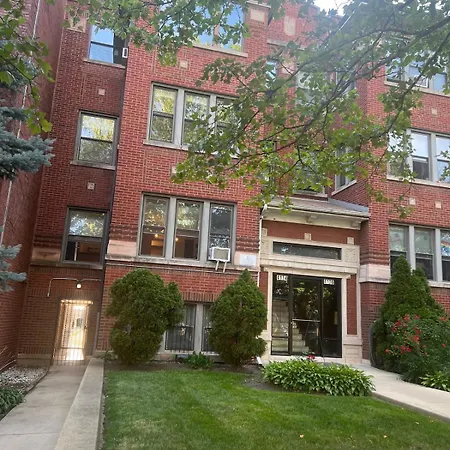 & Cozy 1-bedroom In Irving Park *