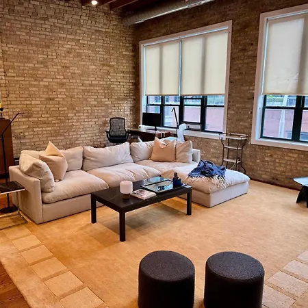 Huge! 3 King Bedrooms With Private Rooftop Lounge On Fulton Market Chicago