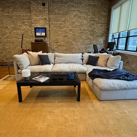 Huge! 3 King Bedrooms With Private Rooftop Lounge On Fulton Market *
