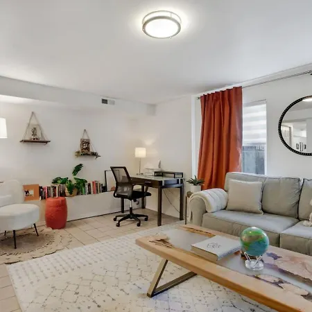 Cozy Garden In Apartment *