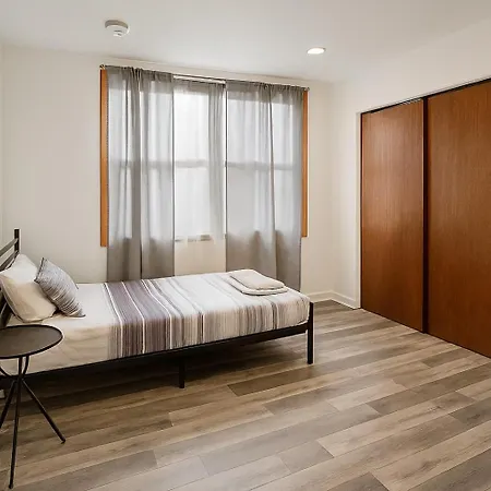 Spacious 3br Retreat Free Parking By Shore Dr *