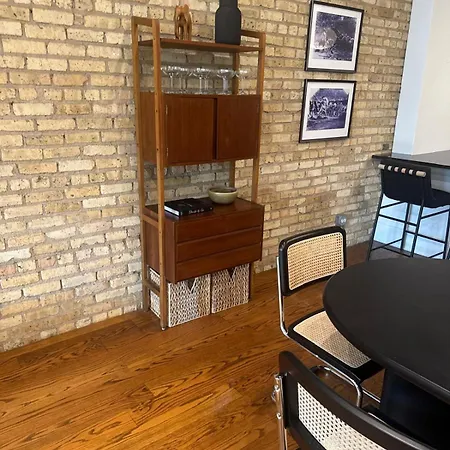 Huge! 3 King Bedrooms With Private Rooftop Lounge On Fulton Market
