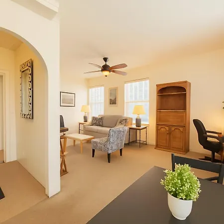 1br Gold Coast Vintage Gem - Sp 1700 *