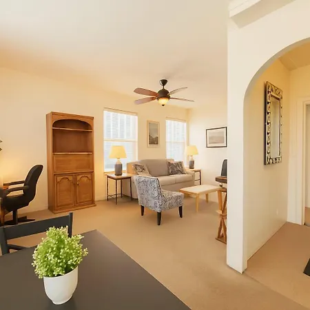 Apartment 1br Gold Coast Vintage Gem - Sp 1700