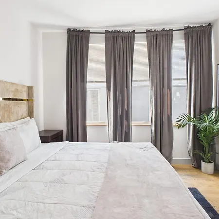 2br With Soaking Tub Just 10 Min To Downtown