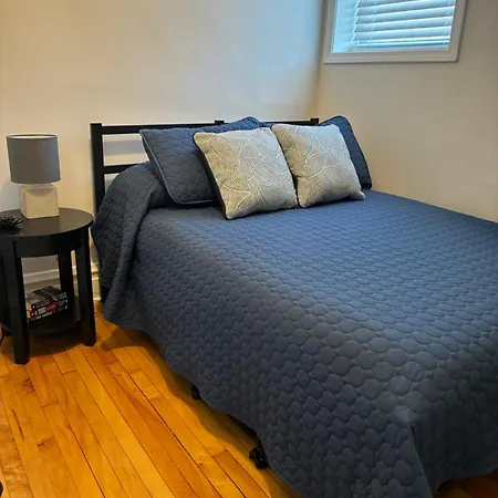 Historic Feel Modern Comfort Walk To Parks & Food * Chicago
