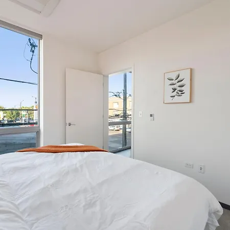 New Modern 1br Escape Apartment