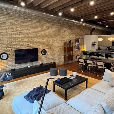 Huge! 3 King Bedrooms With Private Rooftop Lounge On Fulton Market Chicago