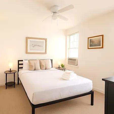 Apartment 1br Gold Coast Vintage Gem - Sp 1700