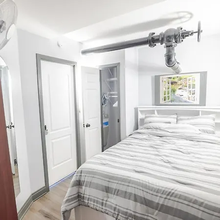 Apartment & Cozy 1-bedroom In Irving Park Chicago