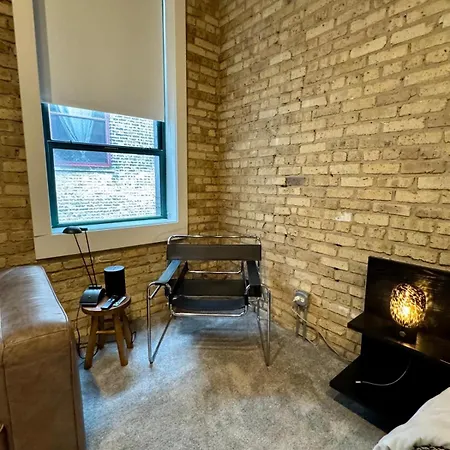 Huge! 3 King Bedrooms With Private Rooftop Lounge On Fulton Market *