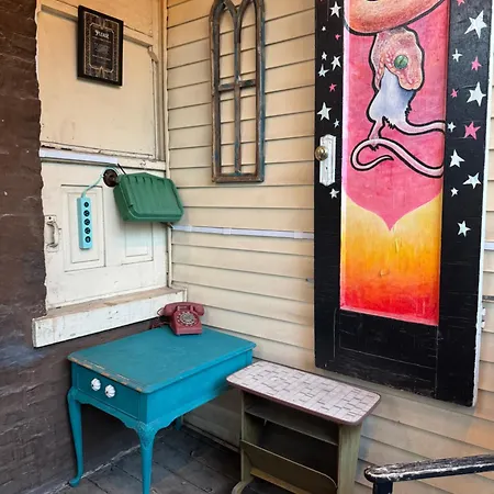 Tranquil Library 2brm 1bath Private Eclectic At Solar