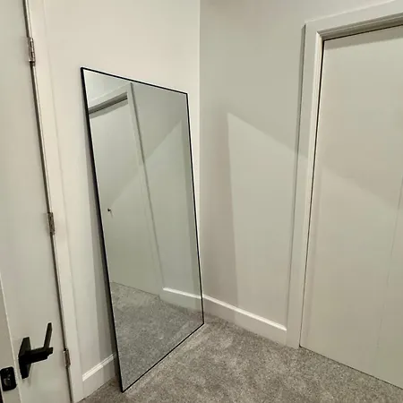 Huge! 3 King Bedrooms With Private Rooftop Lounge On Fulton Market Apartment Chicago