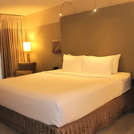 Crowne Plaza - West Loop By Ihg Hotel