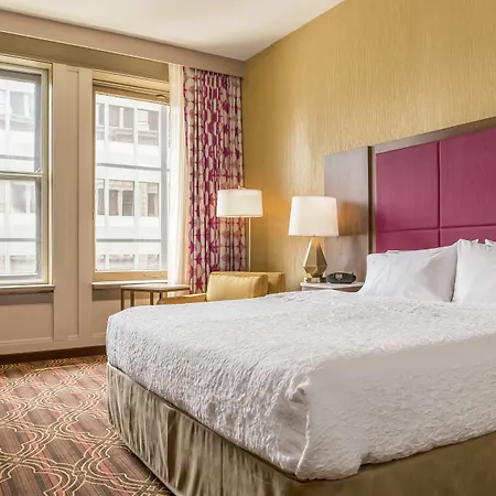 Hotel Hampton Majestic Theatre District 3*