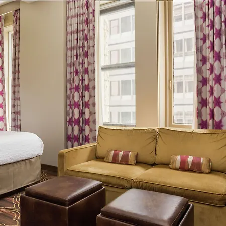 Hampton Majestic Theatre District Hotel