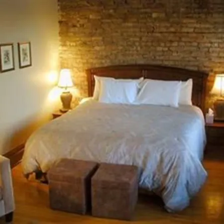 Old Bed & Breakfast Chicago