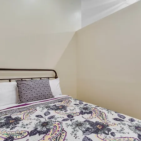 The Golden Arm (adults Only) Inn 2*