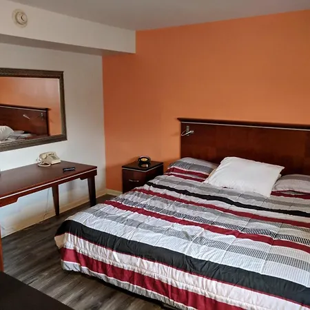 Hotel Skylark