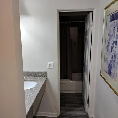 Hotel Skylark 2*