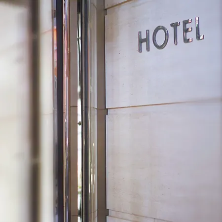 Trump International & Tower Hotel