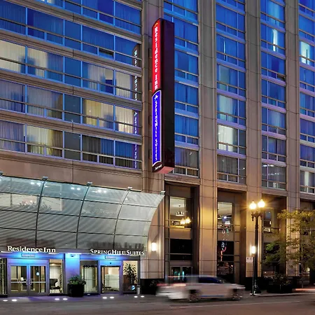 By Marriott Downtown/river North Hotel Chicago