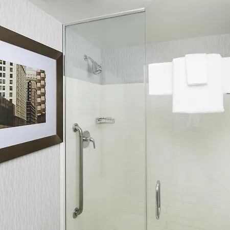 Hotel Springhill Downtown/river North 3*