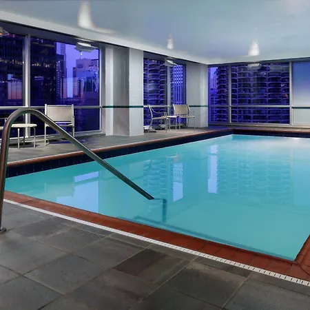 Springhill Downtown/river North 3*