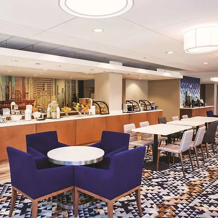 Hotel La Quinta & By Wyndham Downtown 3*