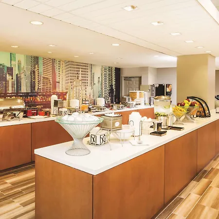 La Quinta & By Wyndham Downtown 3* Chicago