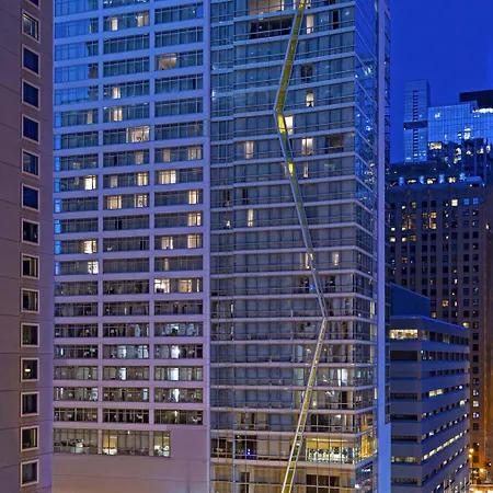 Thewit Chicago, A Hilton 4* Chicago