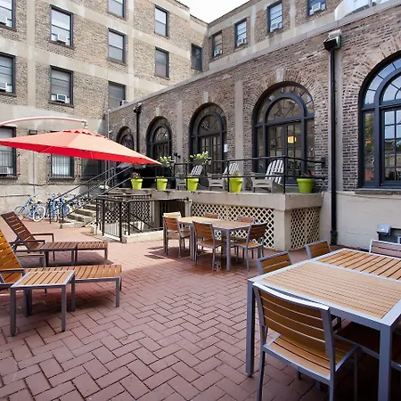 Hostel Getaway Chicago